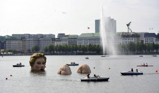 megalophobia